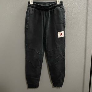 black jordan sweatpants